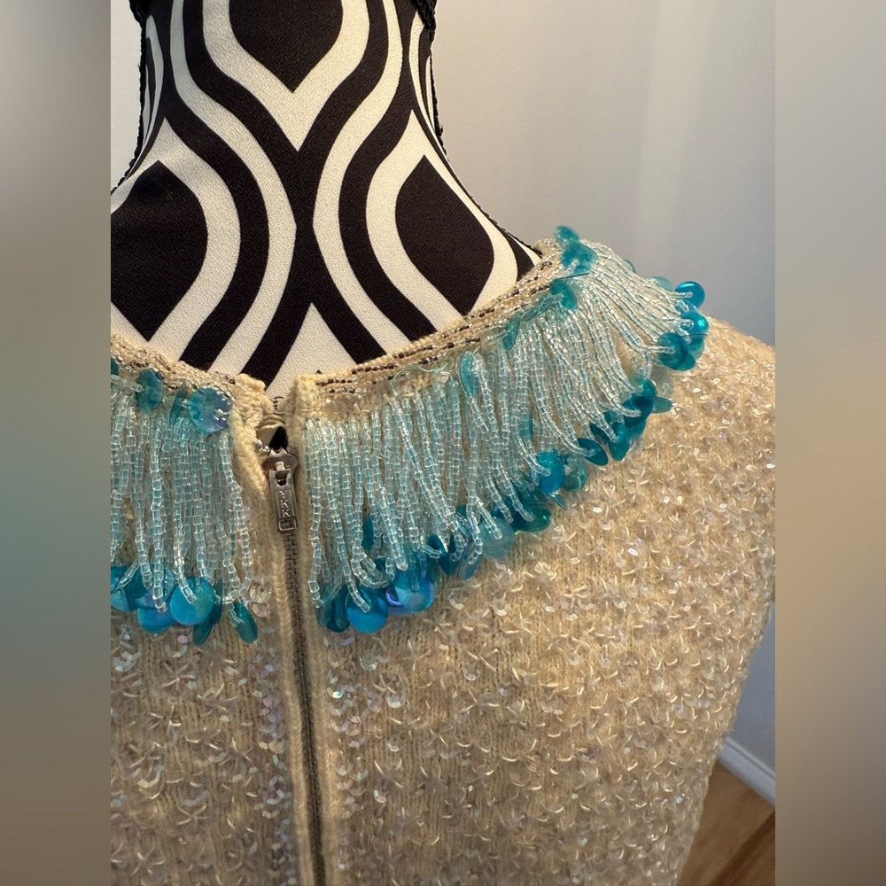 Vintage 50s 60s Mod Sequined and Beaded Zip Back Top - Picture 5 of 17